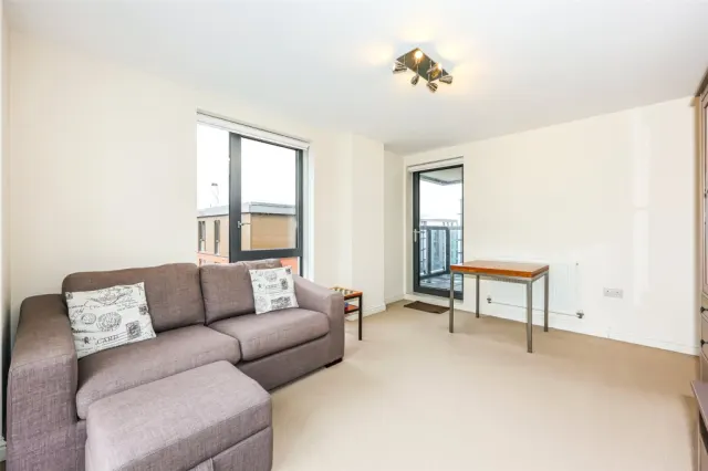 Charcot Road, Colindale, NW9, photo 3