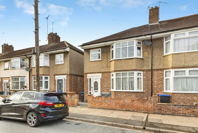 Penrhyn Road, Northampton, photo 1