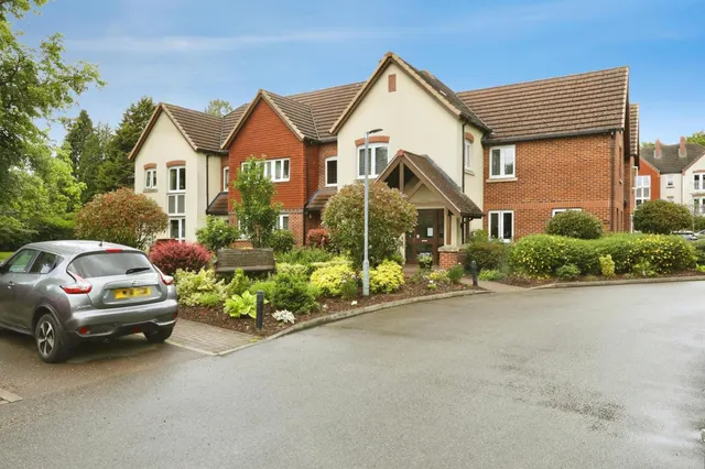 Charter Court, Retford, photo 1