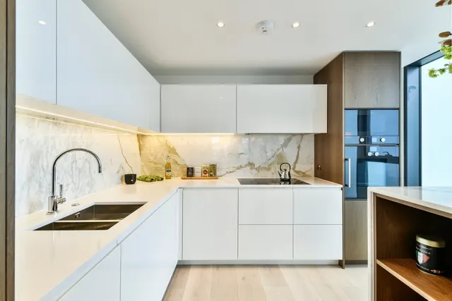 Chelsea Island, Lighterman Towers, SW10, photo 1