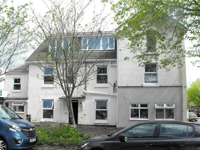 Stour Road, Christchurch, Dorset, BH23 1PL, photo 1
