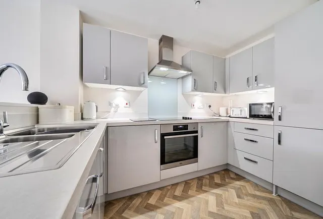 Rowdell Avenue, Coalpit Heath, BS36, photo 2