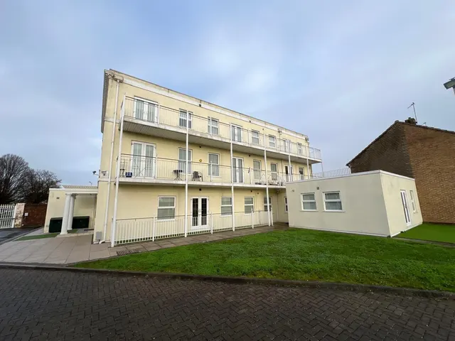 East Swindon, SN3, photo 1