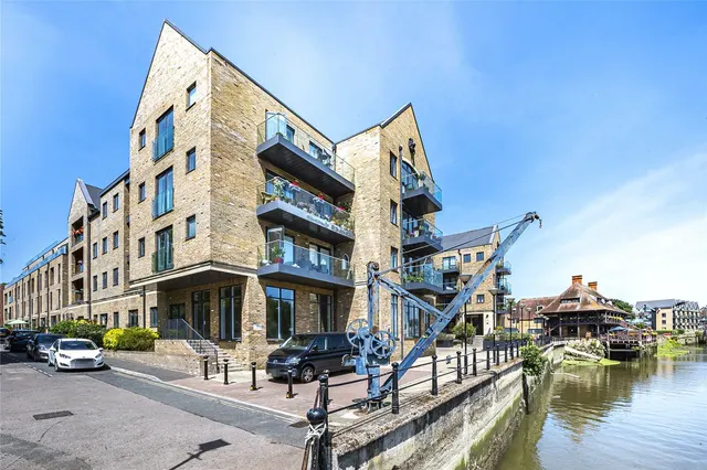 Lion Wharf Road, Old Isleworth, TW7, photo 1