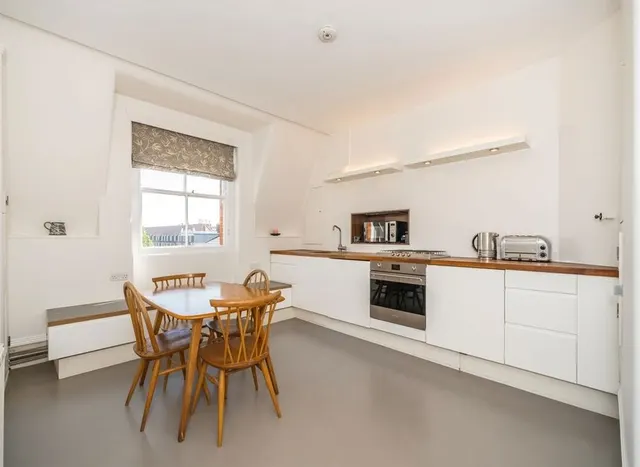 Photo 3 — Kelvedon Road, Fulham, SW6