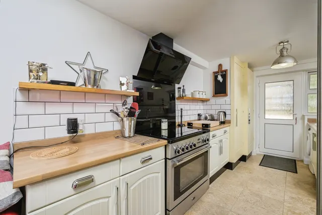 Cremyll Street, Plymouth, PL1, photo 2