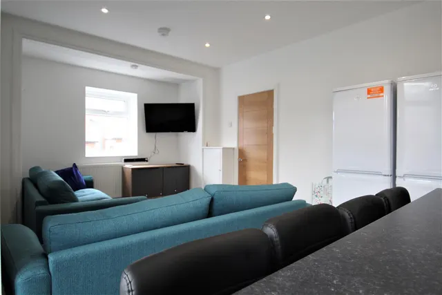 Edwin Road, Hyde Park, LS6, photo 2