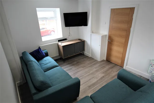 Edwin Road, Hyde Park, LS6, photo 1