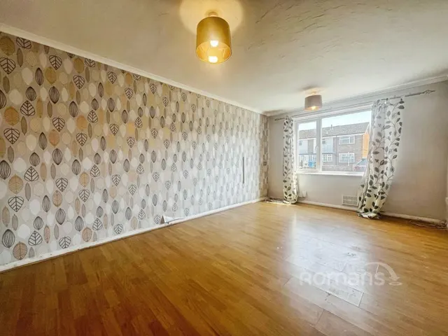 Trenchard Road, Holyport, SL6, photo 2