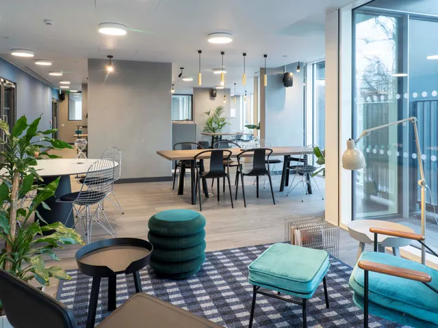 Photo 2 — Apartment 1404, New Cooper Point, London