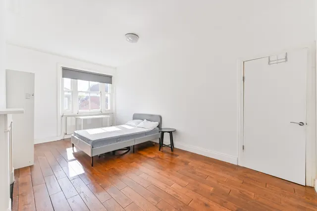 Second Floor Flat, 83 Randolph Avenue, London, photo 1