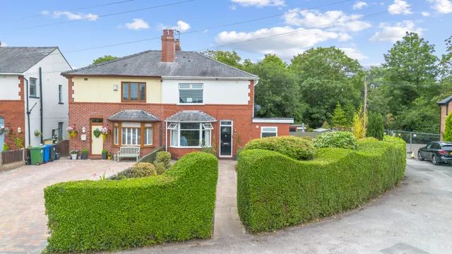 Hurst Mill Lane, Glazebury, Warrington, Warrington, WA3 5NR, photo 1