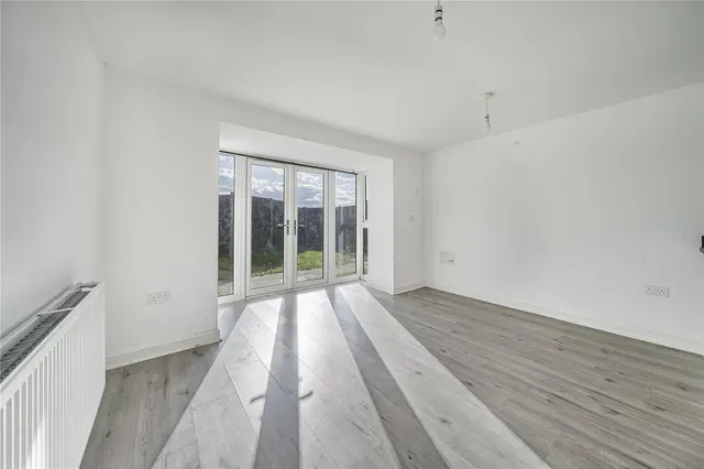 Burroughs Drive, Dartford, DA1, photo 2