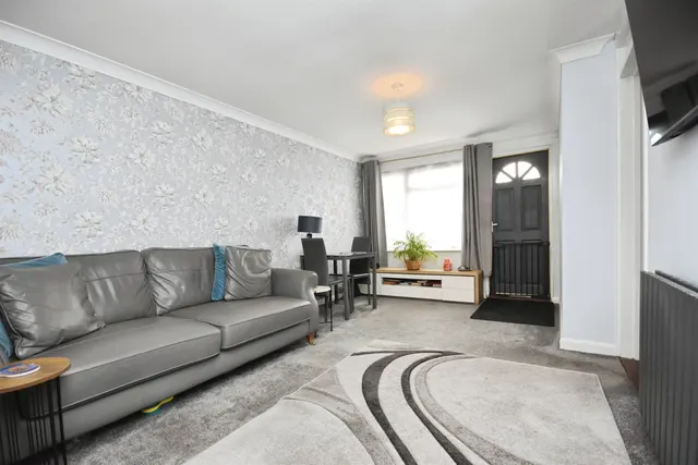 Photo 2 — Spring Rise, Galleywood, CHELMSFORD