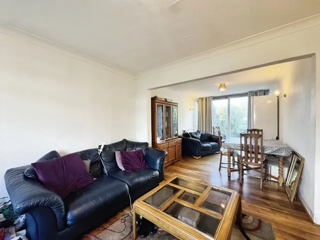 Mount Grove, Edgware, HA8, photo 2
