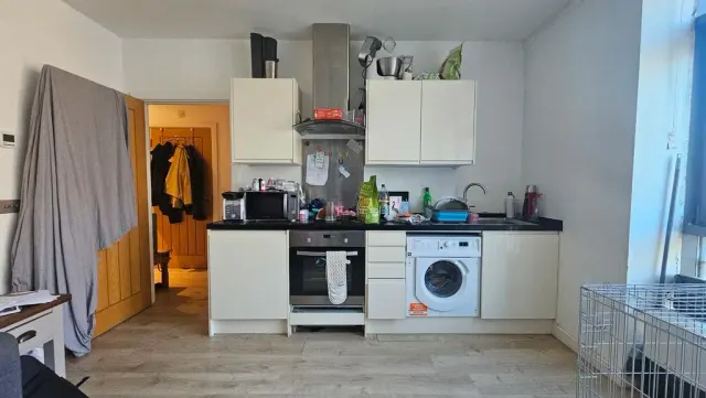 Photo 2 — Wolsey Road, Hemel Hempstead, Hertfordshire, HP2 4TU