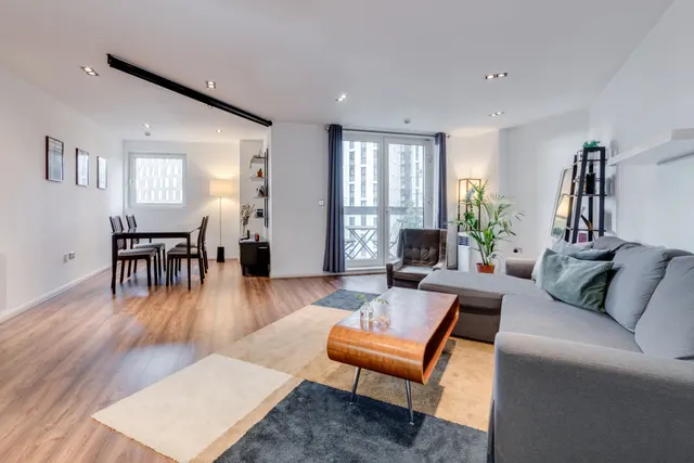 Limeharbour, London, E14, photo 1