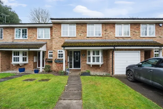 Guards Club Road, Maidenhead, SL6, photo 1