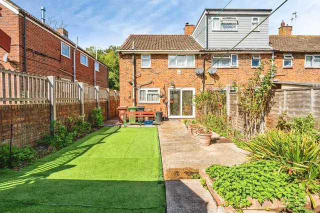 Saxby Close, Eastbourne, BN23, photo 2