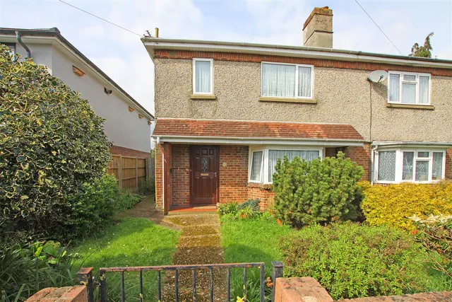 Charminster Road, Bournemouth, photo 1
