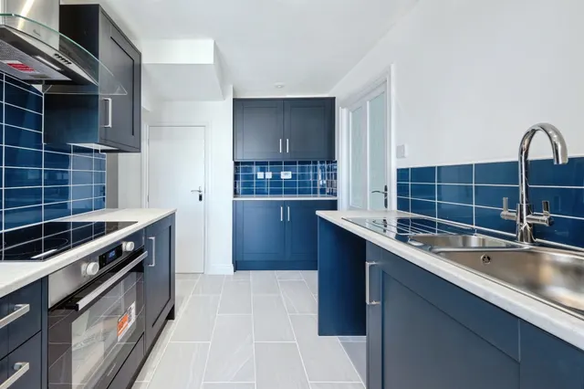 Photo 2 — Portfield Close, BUCKINGHAM