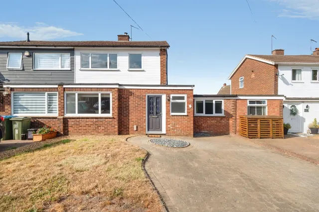 Portfield Close, BUCKINGHAM, photo 1