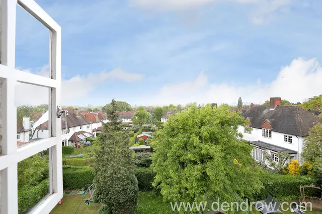 Photo 3 — Winscombe Crescent, Ealing, London, W5 1AZ