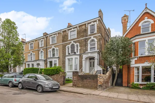 Montague Road, Richmond, TW10, photo 1
