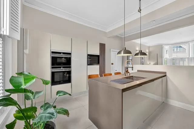 Montague Road, Richmond, TW10, photo 3