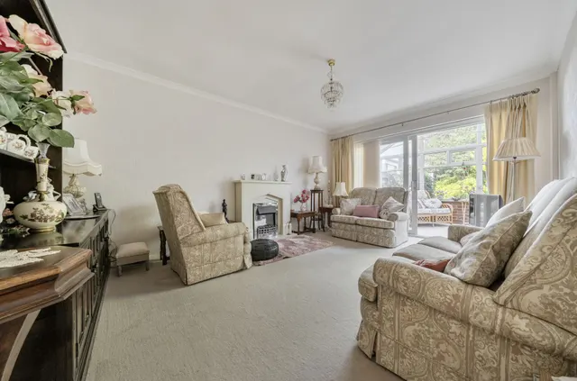 Burlington Gardens, Selsey, PO20, photo 2