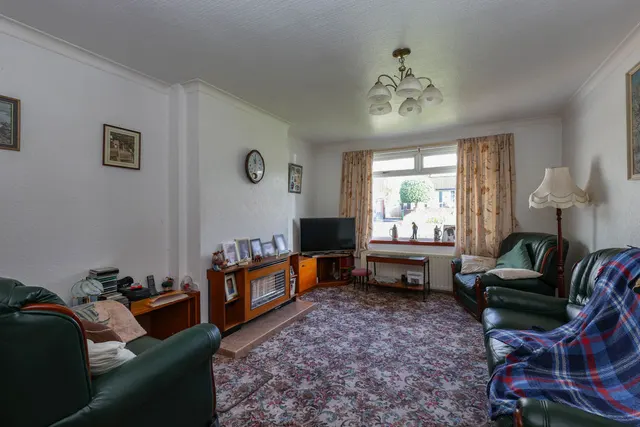 Higher Cleggswood Avenue, Littleborough, OL15, photo 2