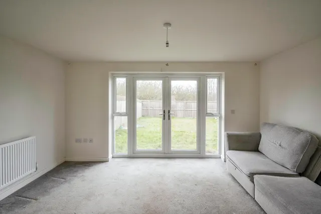 Photo 2 — Blossom Crescent, Balby, Doncaster, South Yorkshire, DN4