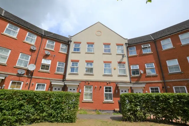 Larchmont Road, Leicester, photo 1