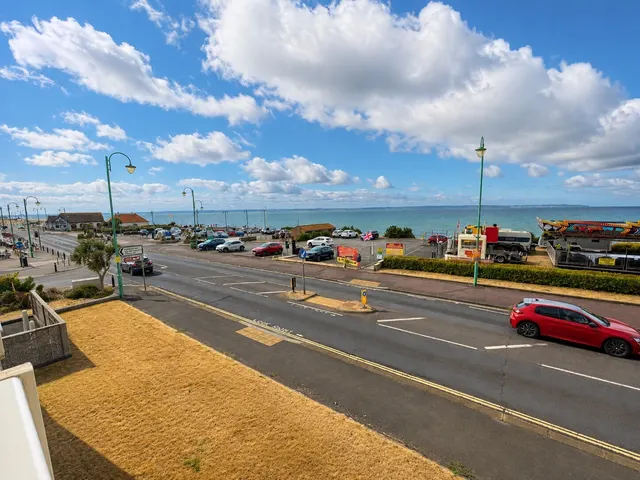 Photo 2 — Marine Parade West, Lee-On-The-Solent