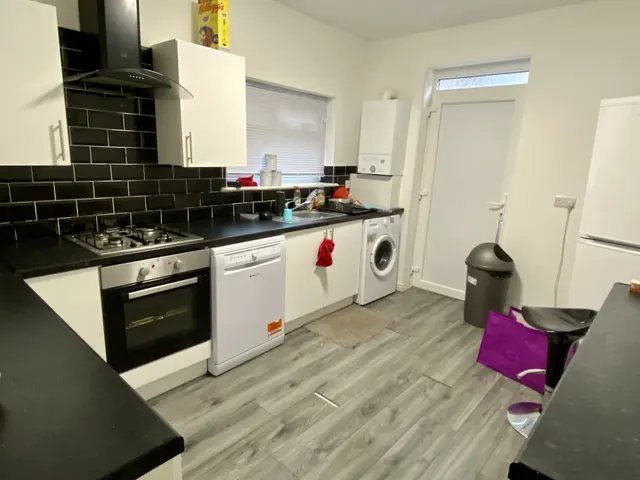 Moseley Road, Fallowfield, M14, photo 3