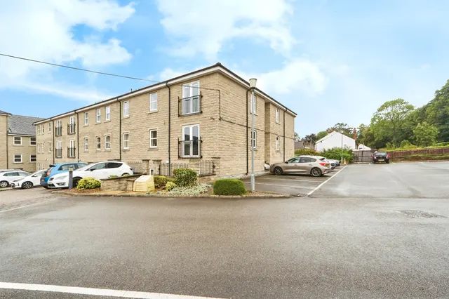 Sycamore Avenue, Bingley, photo 1