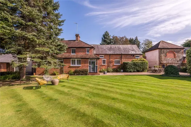 Photo 3 — Brasted Road, Westerham, Kent, TN16 1LJ