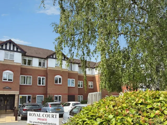 Birmingham Road, Sutton Coldfield, photo 1