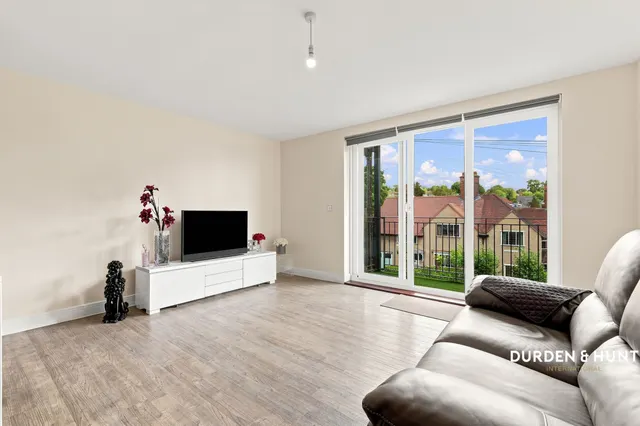 Church Hill, Loughton, IG10, photo 2