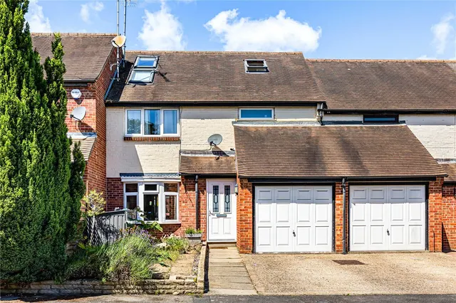 The Close, Henley-on-Thames, RG9, photo 1