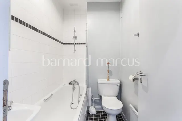 Westwick Gardens, London, W14, photo 2