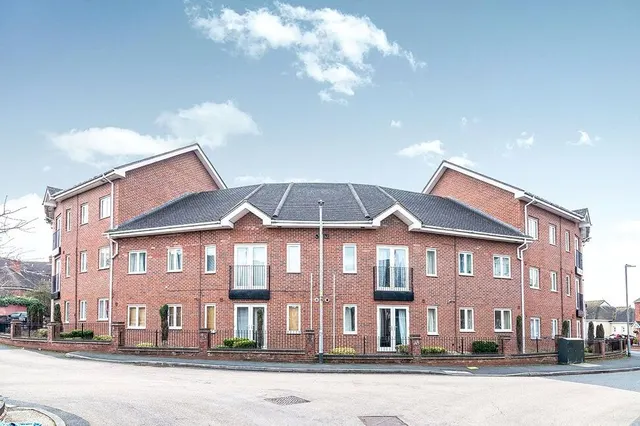 2 bedroom flat — Bickerstaff Court, Wellington, Shropshire, TF1