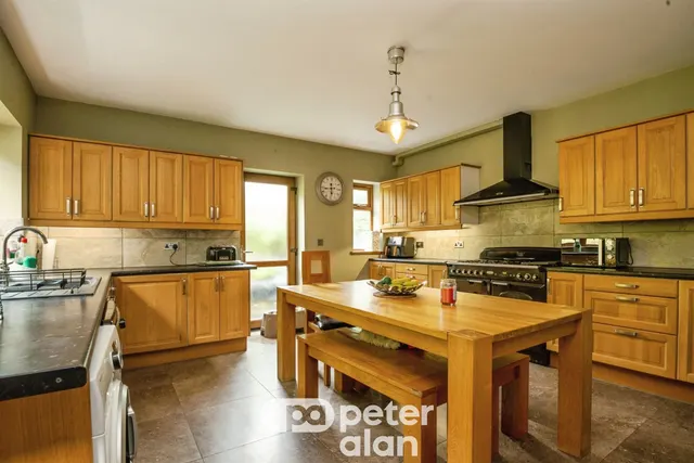 Stoney Road, Pontypool, NP4, photo 3