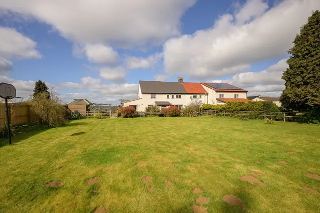 Heath Farm Lane, Grantham, photo 1