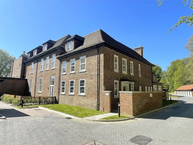 Photo 3 — Brunswick Road, Deepcut, Camberley, Surrey, GU16 6UR