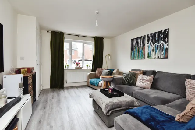 Photo 3 — Buckthorn Drive, Stoke-on-Trent, Staffordshire, ST6