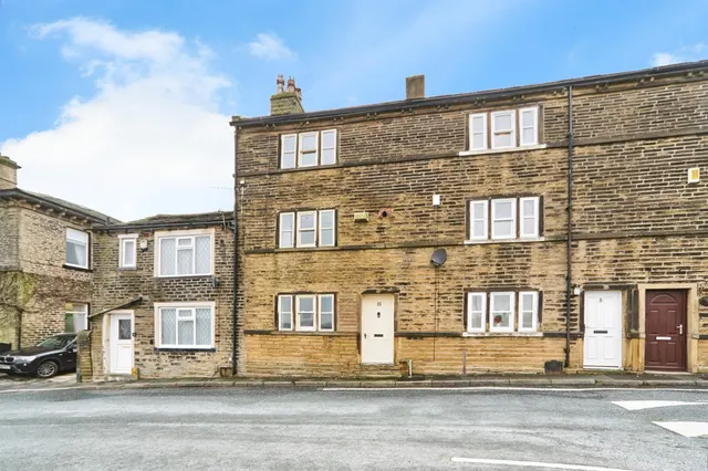 Moorside Road, BRADFORD, photo 1