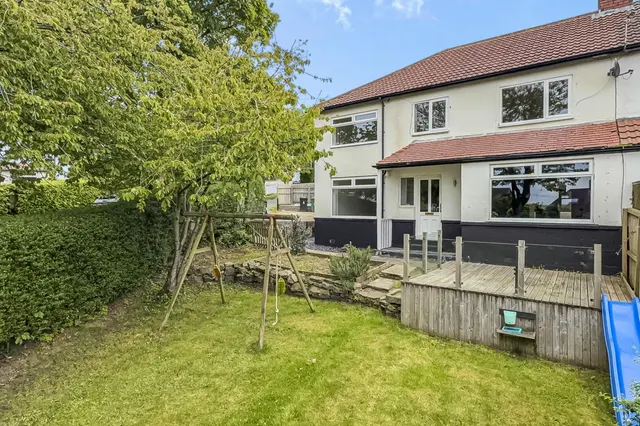 Carr Lane, Rawdon, LS19, photo 1