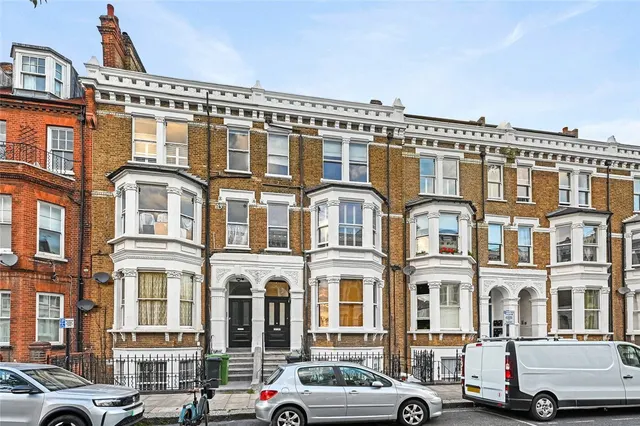 Bolingbroke Road, Brook Green, W14, photo 1