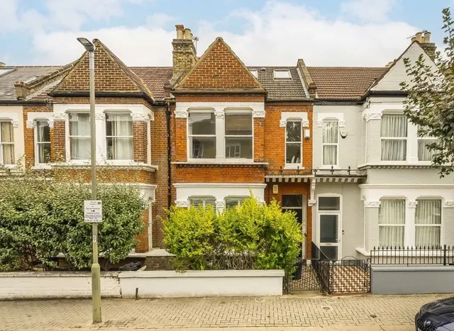 Boundaries Road, London, SW12, photo 1